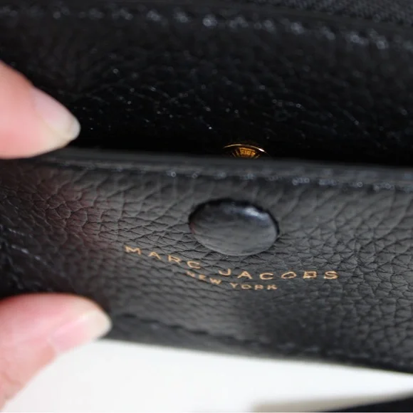 !!SUMMER SALE!! Marc Jacobs Black Textured Wallet with Gold Details - Picture 5 of 5